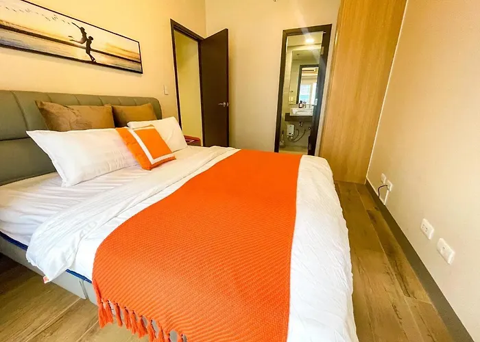 Luxury 4 Bedroom Luxury Near Solaire & Okada *